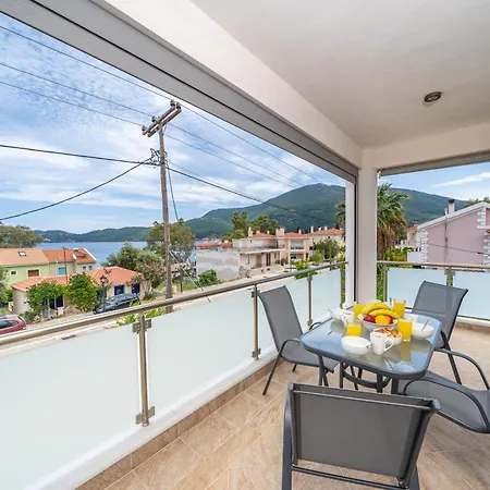 Apartment Nicolis Seaside Karavomylos