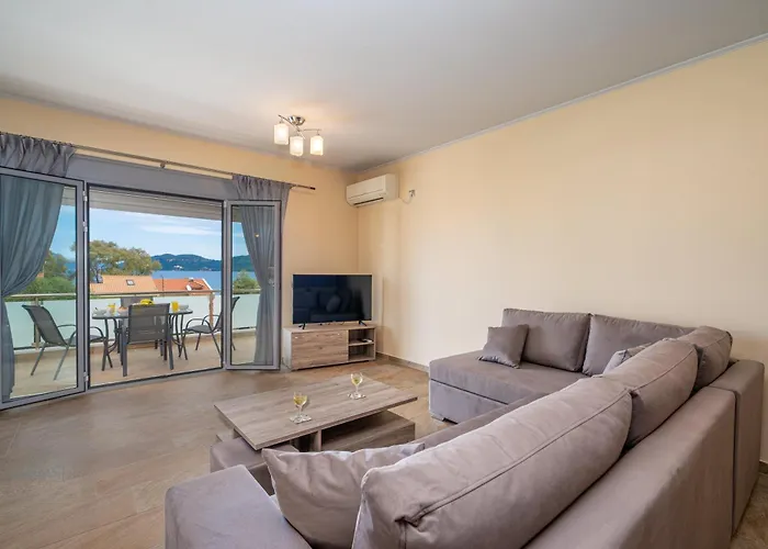 Nicolis Seaside Apartament